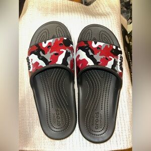 CROCSRed and Black Camo Slide Sandals